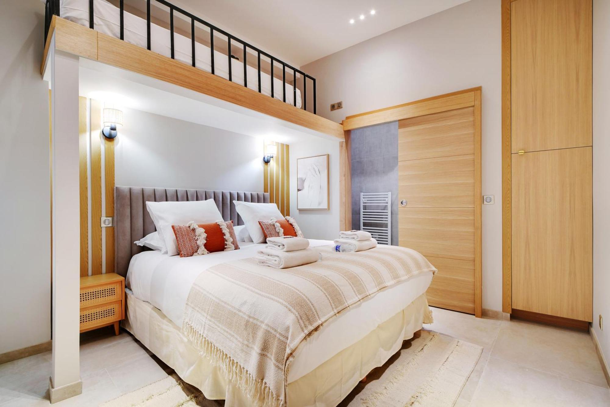 Superbe Appartement- 7P- Sacre Coeur Ramey I Paris Bagian luar foto