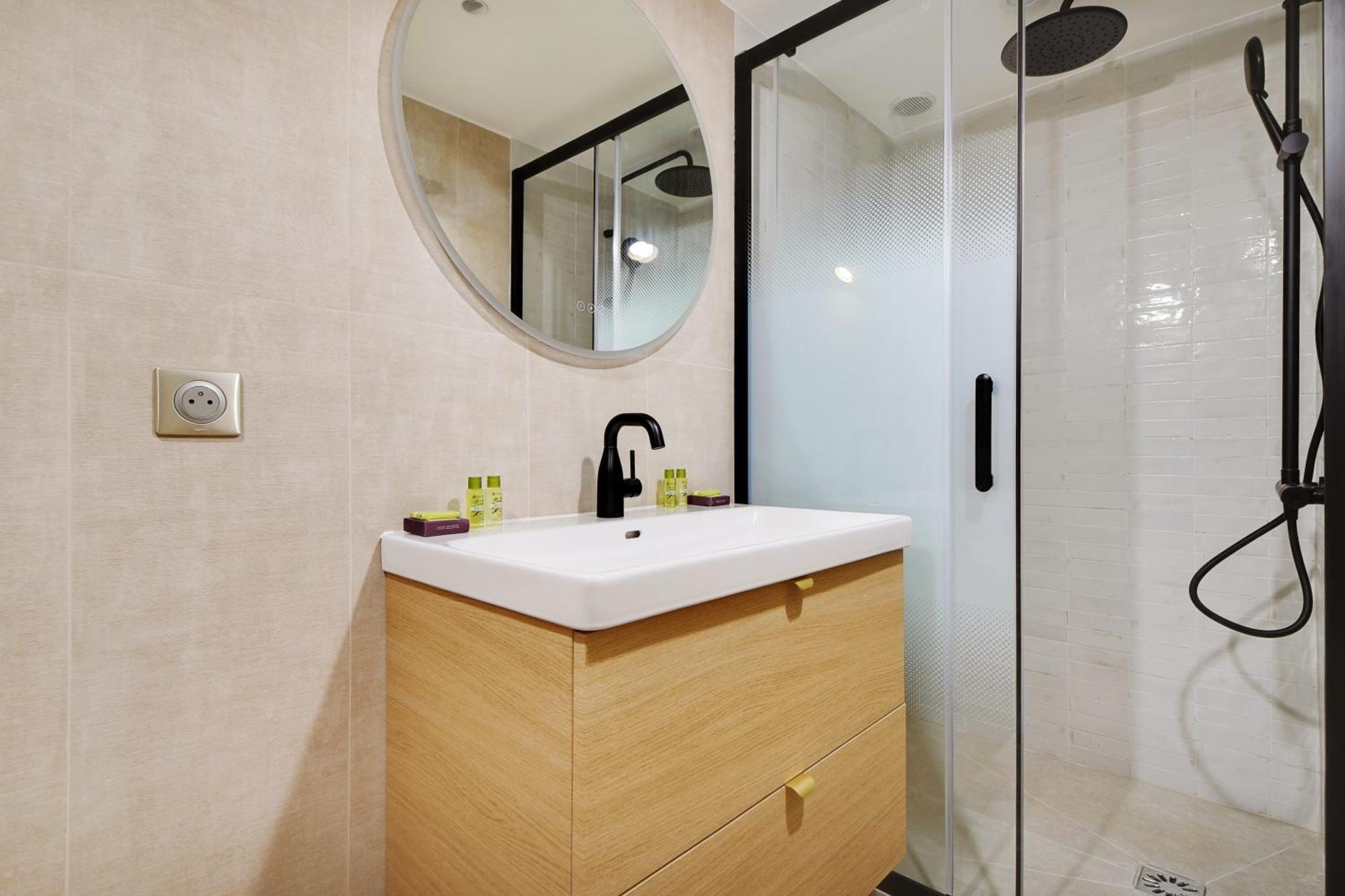 Superbe Appartement- 7P- Sacre Coeur Ramey I Paris Bagian luar foto